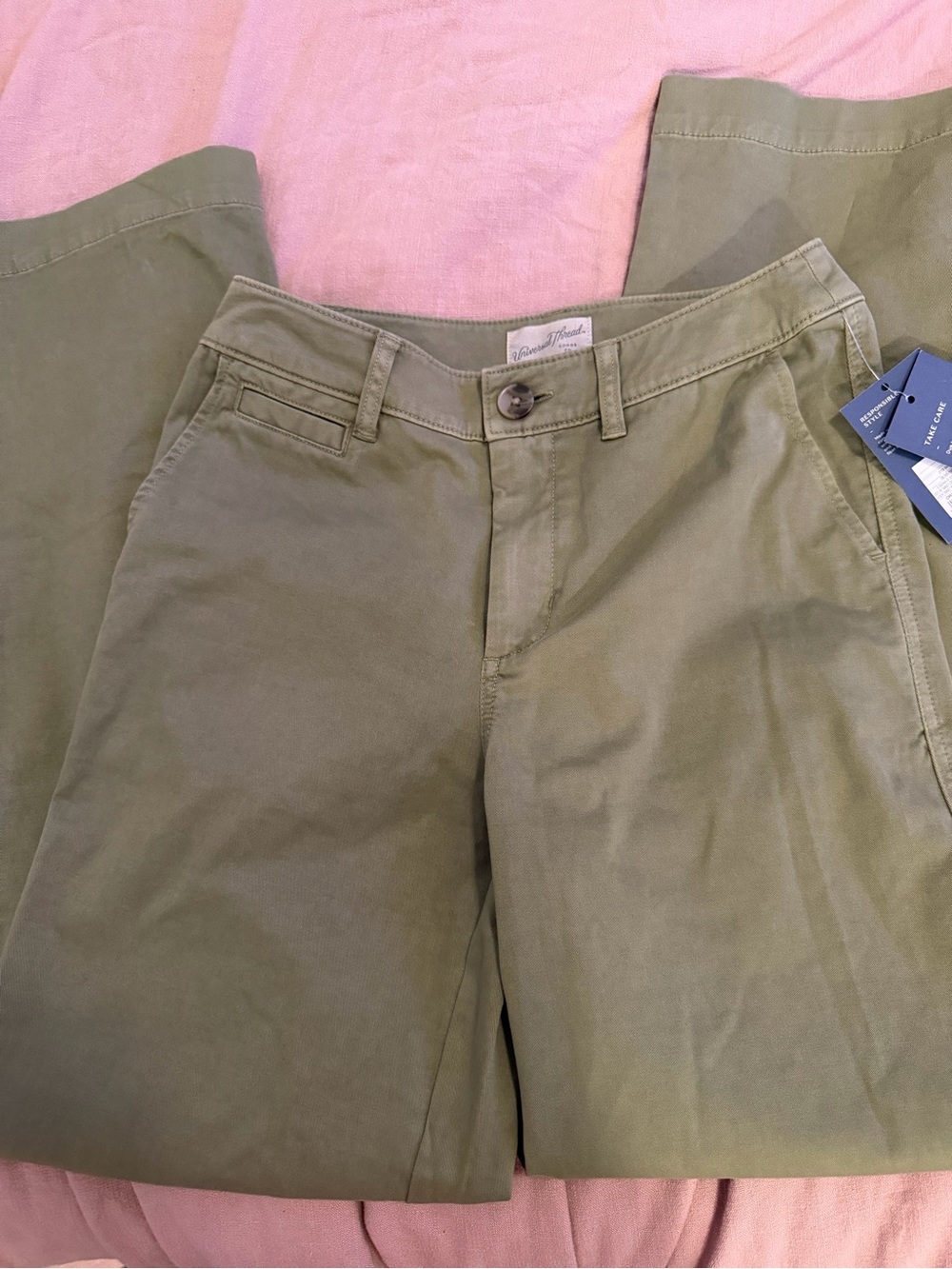 Universal Thread women’s Olive Chino Pants